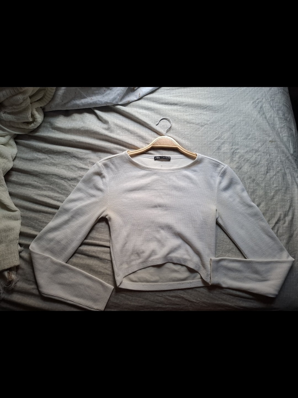 Zara Cream Ribbed Long-Sleeve Cropped Top